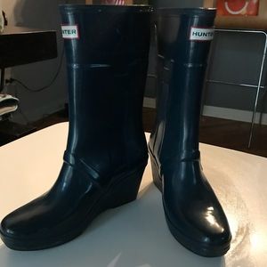 Women’s teal wedge Hunter Boots